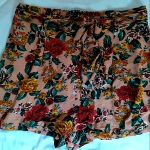 Ambience Apparel Size S Pink Floral Shorts